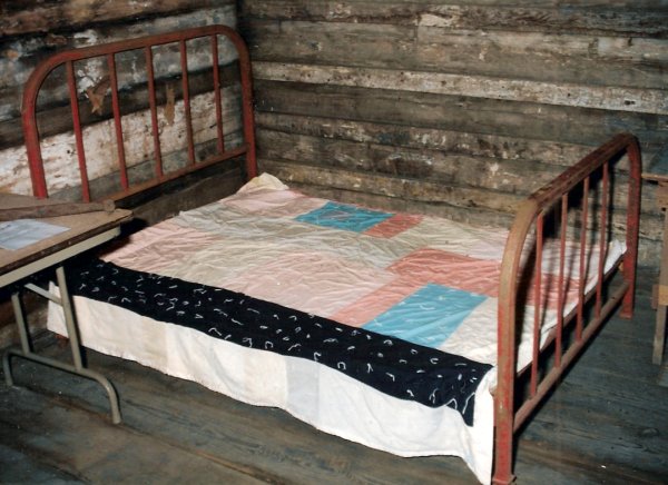 bed and
              quilt