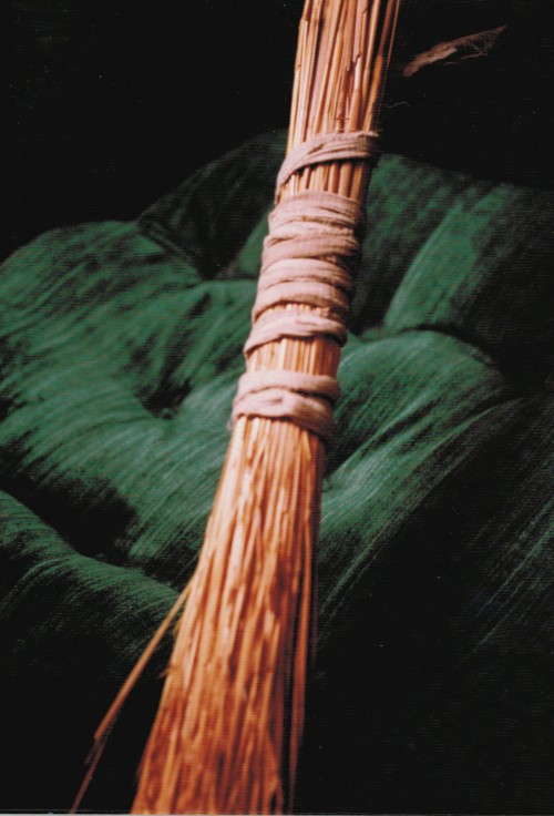 House broom
              with special loop